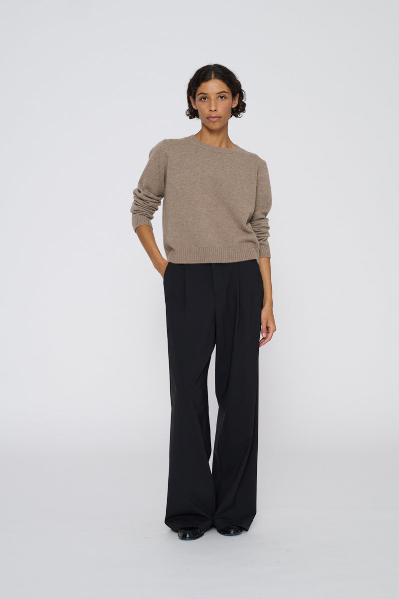Classic Sweater 02