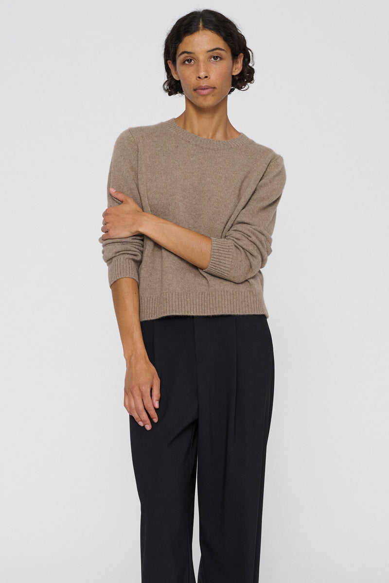 Classic Sweater 02