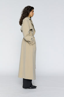 Trench coat 