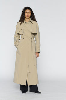 Trench coat 