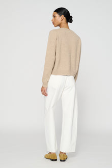 Classic Sweater 02