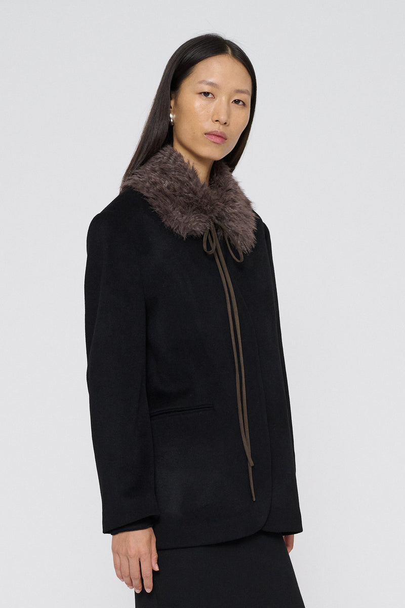 Miles Collar